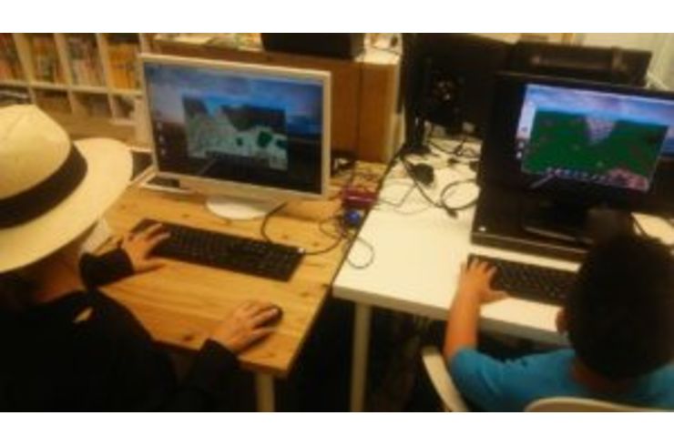 マインクラフトを親子で体験していただけるイベントがございます。